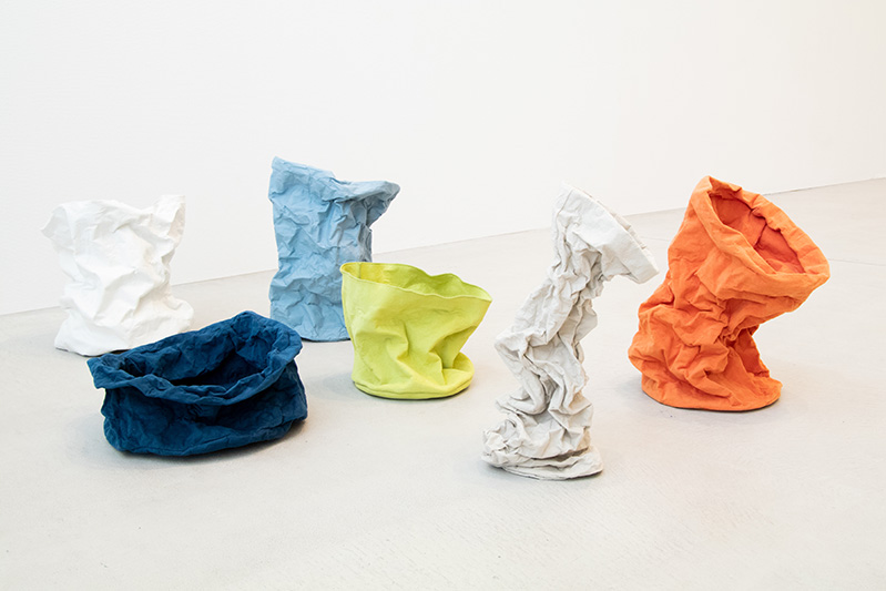 中尾 詩夏 《アルミホイルと布のシート》 | 多摩美術大学