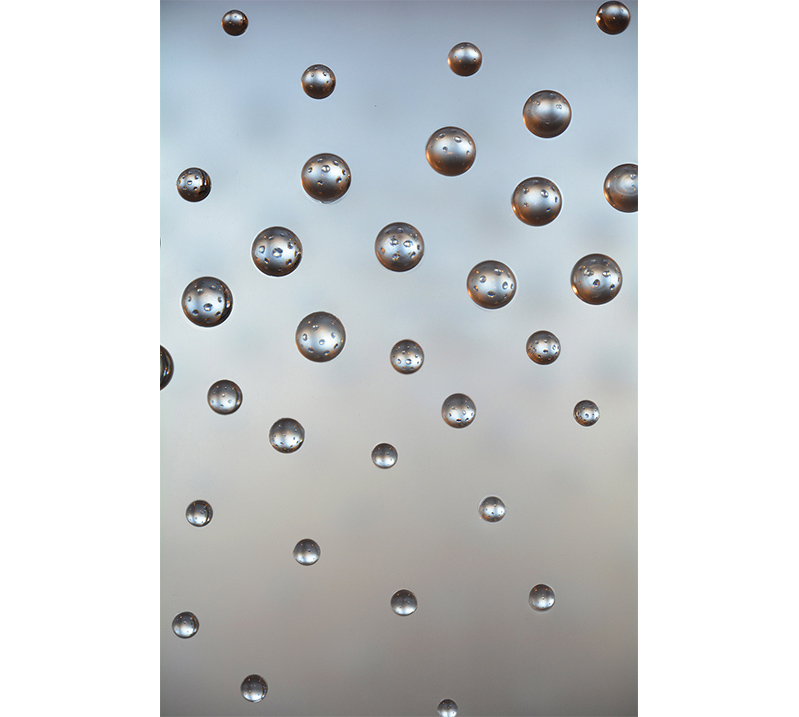 水滴　いろいろ17個 LEE Seo–Ji 《Fog drip scree, キリと水滴をモチーフにしたスクリーン