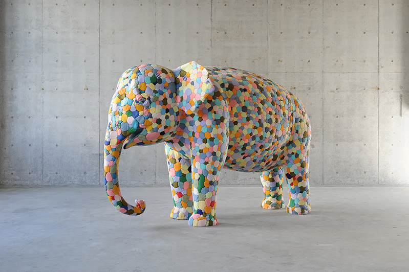 石川 真理恵 《ZOU》 | 多摩美術大学