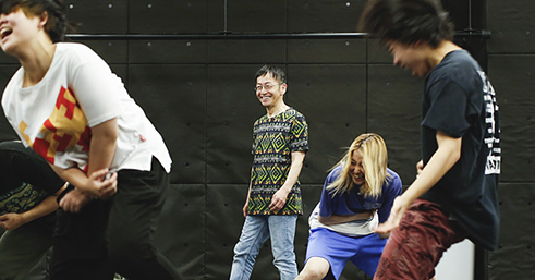 野田秀樹教授 作・演出「フェイクスピア」が第29回読売演劇大賞で大賞