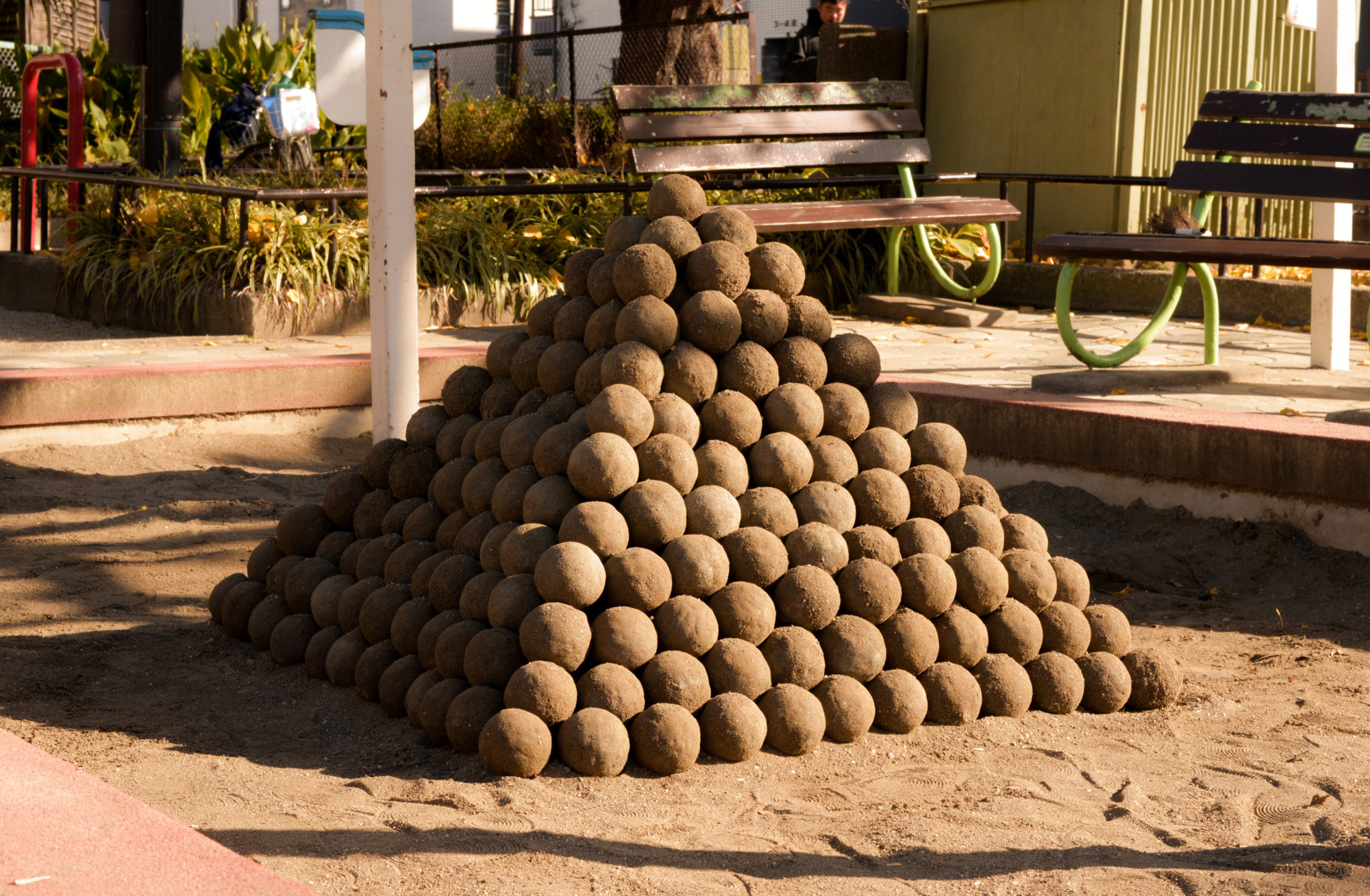 藤田 蓮 《DORODANGO》 | 多摩美術大学
