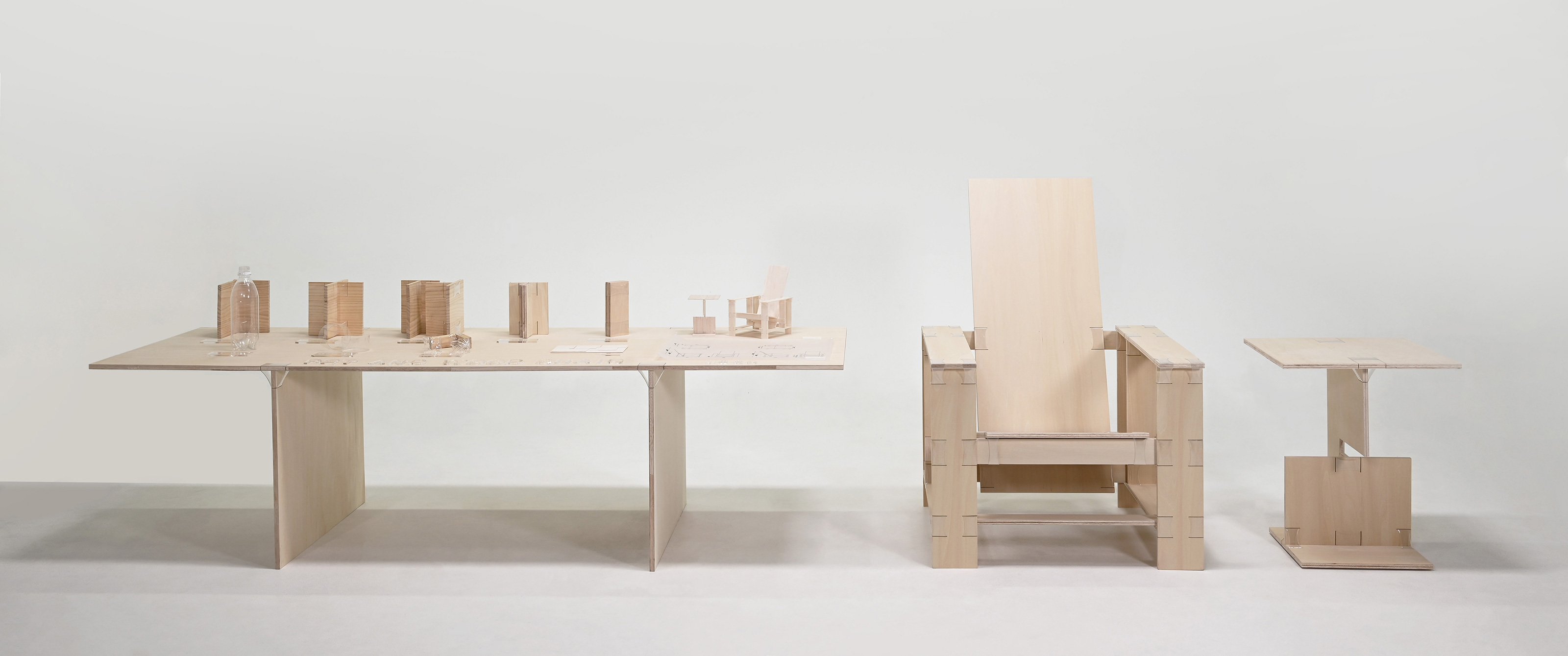 中里 文乃 《PET AND WOOD CHAIR》 | 多摩美術大学