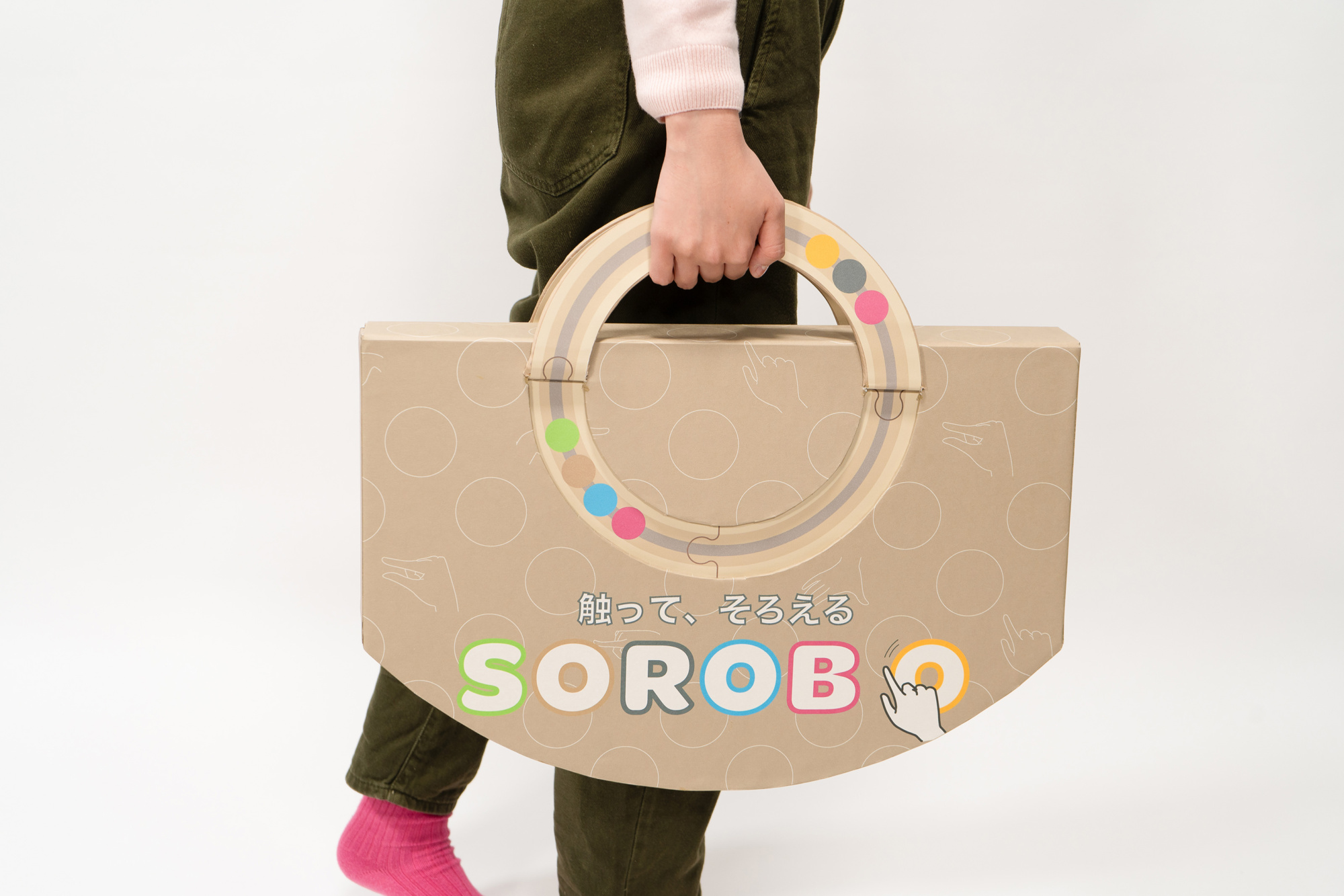 ろびろびページ 谷 和華 《触って、そろえる SOROBO》 | 多摩美術大学