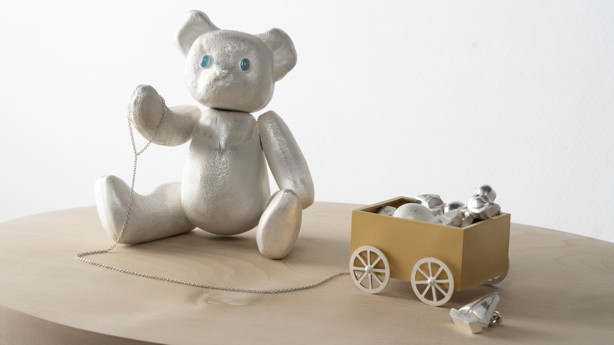 白井 綾乃 《Teddy's toy》 | 多摩美術大学