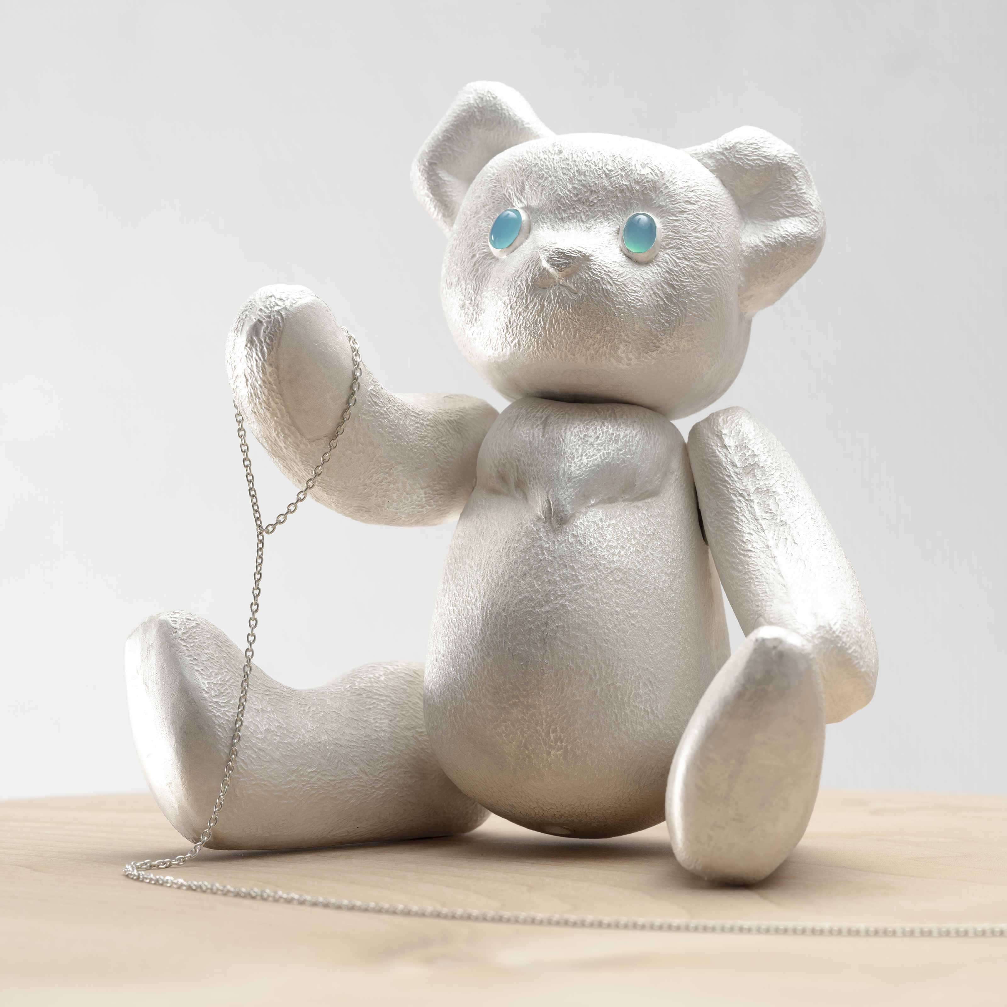 白井 綾乃 《Teddy's toy》 | 多摩美術大学
